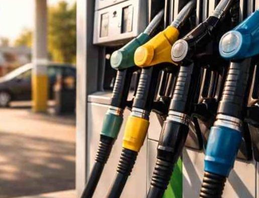 Обяжут информировать потребителей о качестве и цене топлива