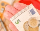 С 2018 года минимальная заработная плата составит 430 EUR