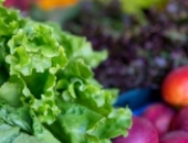 Поддерживают снижение НДС на характерные для Латвии овощи, ягоды и фрукты