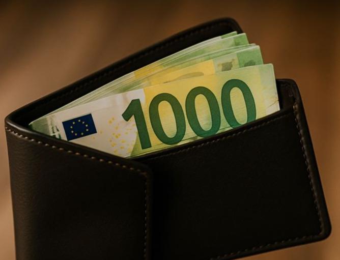 Informācija par izsniegtajiem kredītiem būs jānodod 3 dienu laikā