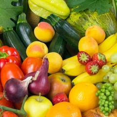 Plāno noteikt 5% PVN augļiem, ogām, dārzeņiem