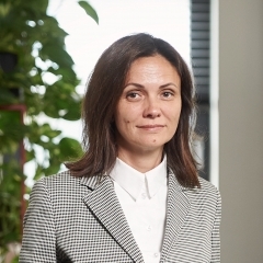 Синтия Радионова, партнер, присяжный адвокат, Кристине Сакарне
