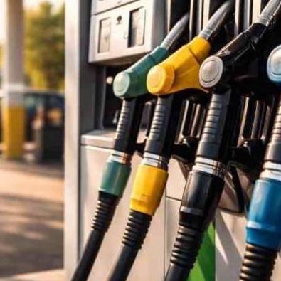 Обяжут информировать потребителей о качестве и цене топлива