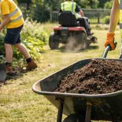 Полезная информация о работе во время летних каникул для школьников и их родителей